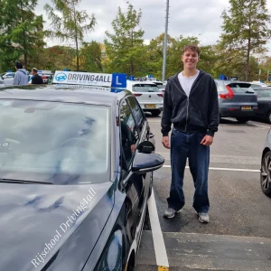 Lees meer over het artikel Hoe bereid je je voor op je eerste rijles in Delft?