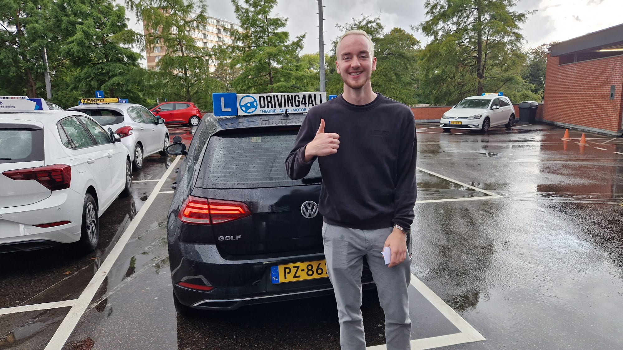 Geslaagd rijschool Driving4all in Delft
